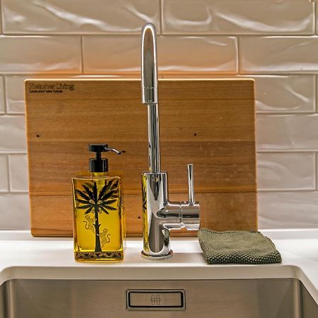 Funk In The City - Luxury Laneway Apartment With Single Garage Christchurch Eksteriør bilde