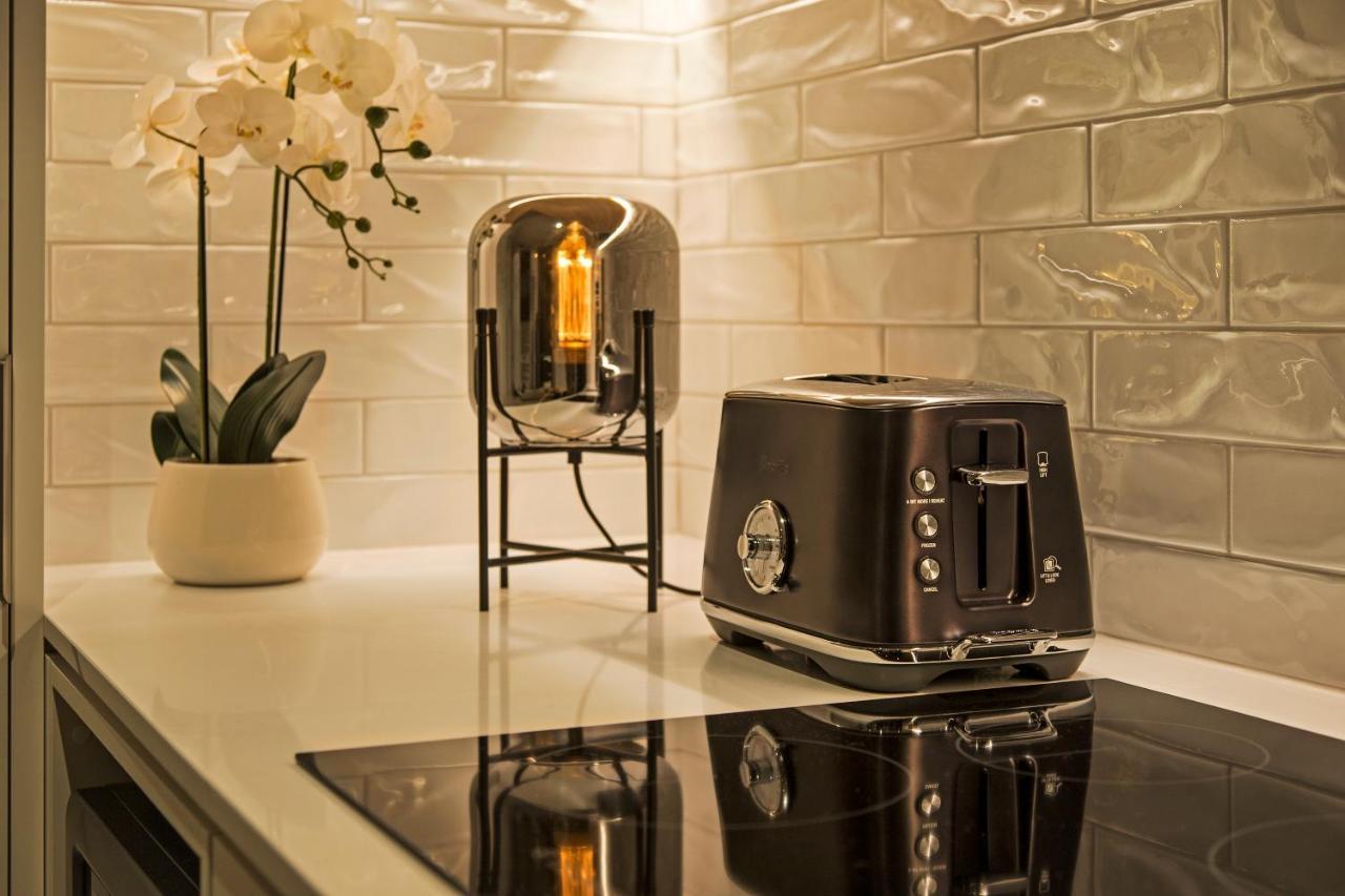 Funk In The City - Luxury Laneway Apartment With Single Garage Christchurch Eksteriør bilde